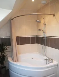 Corner bath with shower in the interior