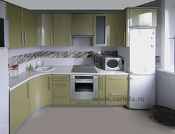 Кухня кутняя дызайн з халадзільнікам фота мыйка ў куце