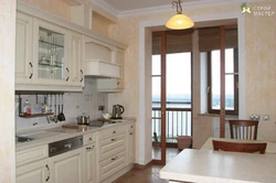 Дизайн кухни если из кухни выход на балкон