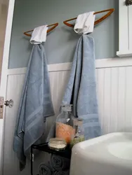 How to hang towels in the bathroom photo
