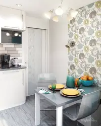 How to combine wallpaper in the kitchen interior