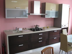 Combination with wenge color in the kitchen interior