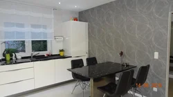 What kind of wallpaper can be used in the kitchen photo