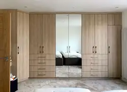 Встроенный Шкаф С Распашными Дверями В Спальню Фото