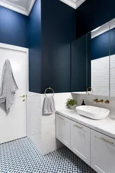 Серый с синим в интерьере ванной