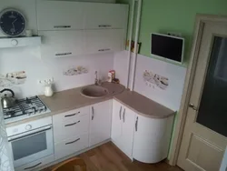 Кухня угловая на 8 кв м фото с холодильником