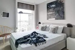 Рымскія шторы ў сучаснай спальні фота
