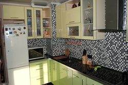 Kitchen design with corner box photo