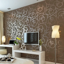 Дизайн интерьера гостиной с комбинированными обоями