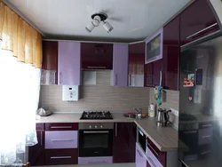 Design of a 5 m kitchen with a refrigerator and a gas water heater