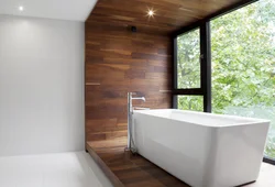Ванные комнаты с деревянными полами фото