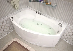 Фота асіметрычных ваннаў у ваннай