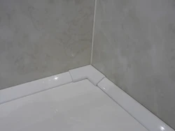 Уголки на плитке в ванной фото