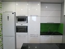 Built-in microwave oven in the kitchen photo in the interior