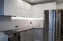 Кухня С Серебристым Холодильником Дизайн