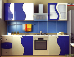 Синяя кухня с белым гарнитуром фото