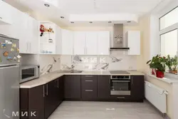 Кухня ў карычнева белым колеры дызайн фота