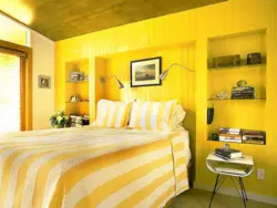 Yellow bedroom wallpaper in the interior
