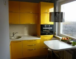 How To Arrange Kitchen Units In A Small Kitchen Photo