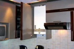 Газовый котел на стене в кухне фото