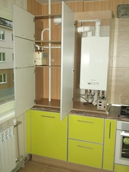 Газовый котел на стене в кухне фото