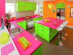 Цветные кухни в интерьере реальные