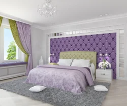 Интерьер спальни с фиолетовыми обоями фото