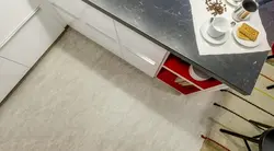 Виниловая плитка для пола на кухню фото