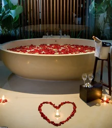 Романтик в ванной фото