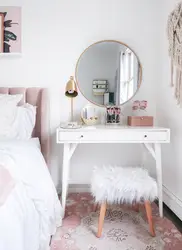 Дизайн столика в спальне