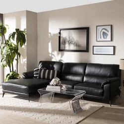 Дизайн гостиной с кожаным диваном