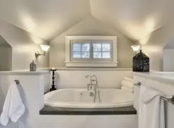 Мансардная ванная комната дизайн фото