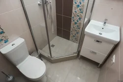 Bathroom with shower and toilet photo in Khrushchev