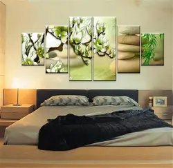 Какие картины вешают в спальне фото
