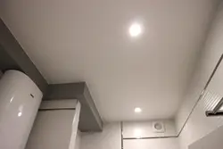 Фото потолков в туалет квартиры