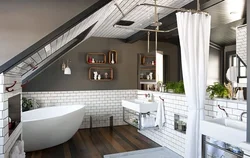 Bathroom design with high ceilings