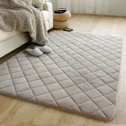 Прикроватные маленькие коврики для спальни фото