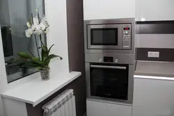 Built-in oven in the kitchen design photo