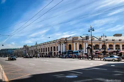 Невский суретіндегі Гостины Двор