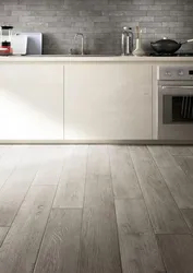 Серая плитка на кухне на полу фото в интерьере