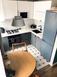 Дызайн маленькай кухні 5 6 метраў з халадзільнікам