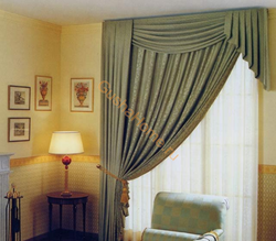 Ламбрекен в гостиную с одной шторой фото