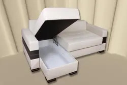 Қонақ бөлмесінің фотосуретіндегі кішкентай бұрыштық дивандар