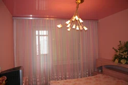 Натяжные потолки фото для спальни карниз