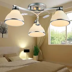 Люстры и светильники в интерьере спальни