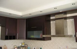 Photo of a suspended ceiling combined with plasterboard in the kitchen