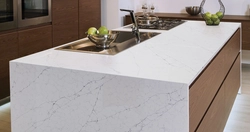 Countertop аз санги сунъӣ дар дохили ошхона