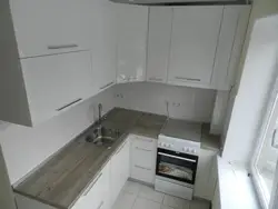 Кухня хрущевка в белом тоне фото
