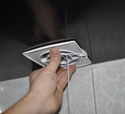 Вентилятор в натяжном потолке в ванной фото