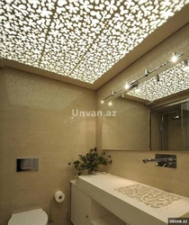 Дизайн потолка в ванной с подсветкой